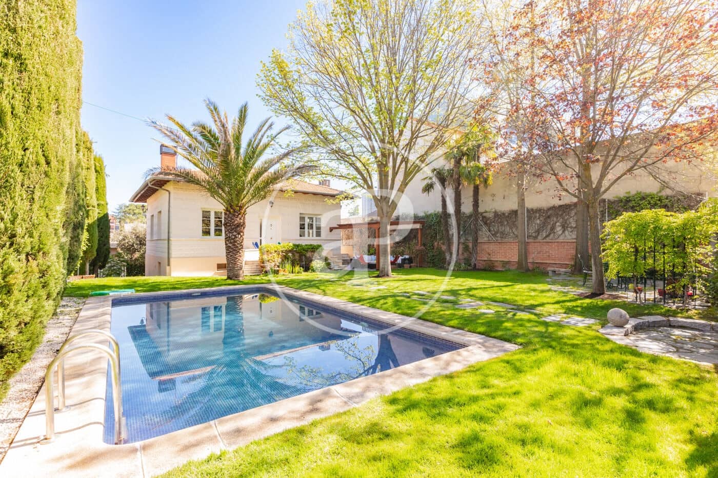 3 soveværelse Villa til salg i Madrid by med swimmingpool - € 2.480.000 (Ref: 9788415)