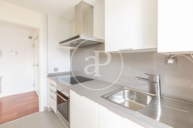 1 slaapkamer Appartement te koop in Valdefuentes, Madrid stad met zwembad - € 525.000 (Ref: 9788416)