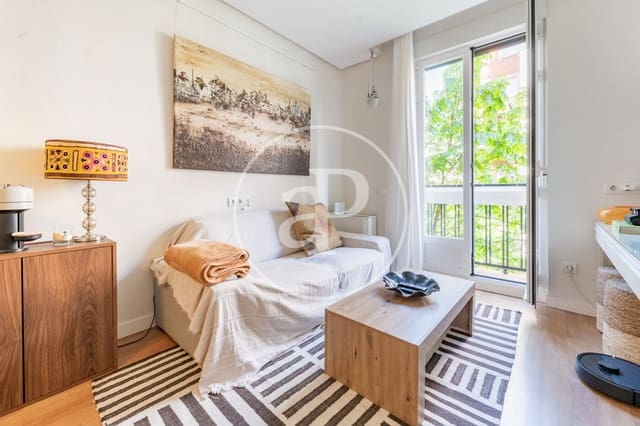 2 soveværelse Lejlighed til leje i Rios Rosas, Madrid by - € 1.500 (Ref: 9791055)