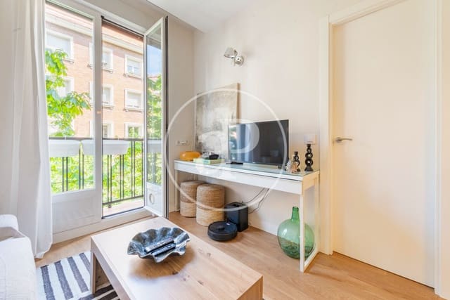 2 soveværelse Lejlighed til leje i Rios Rosas, Madrid by - € 1.500 (Ref: 9791055)