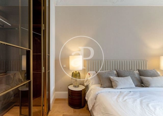 3 soveværelse Lejlighed til leje i Recoletos, Madrid by - € 15.000 (Ref: 9791060)