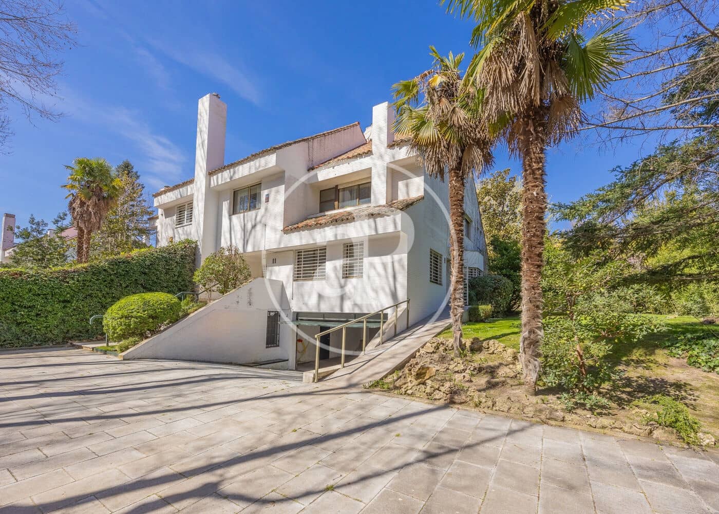 6 slaapkamer Villa te koop in Madrid stad met zwembad - € 2.700.000 (Ref: 9791061)