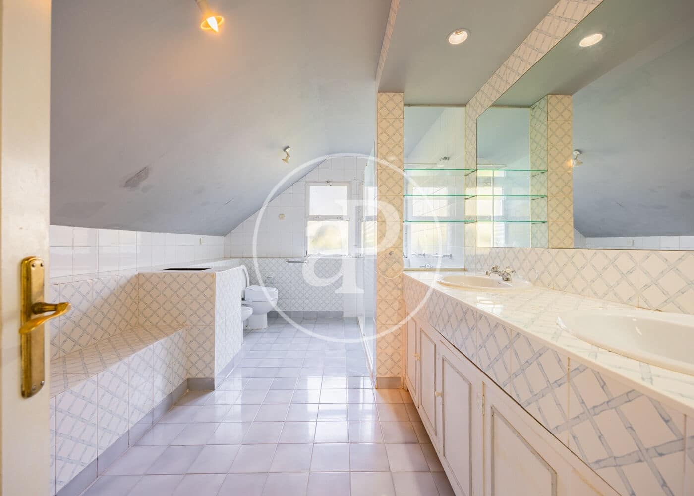 6 slaapkamer Villa te koop in Madrid stad met zwembad - € 2.700.000 (Ref: 9791061)