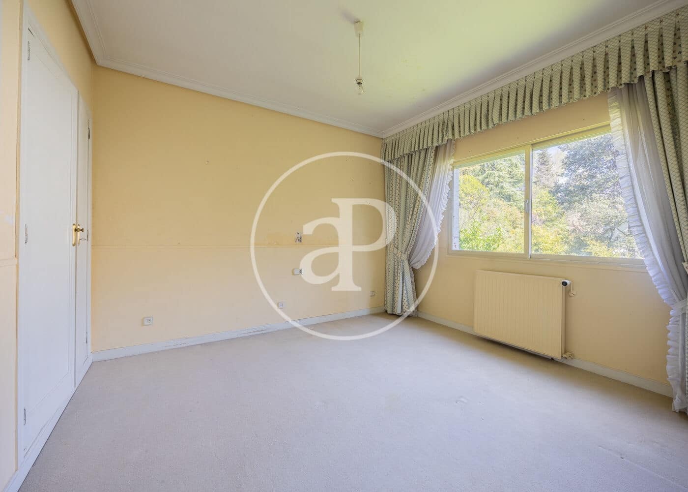 6 slaapkamer Villa te koop in Madrid stad met zwembad - € 2.700.000 (Ref: 9791061)