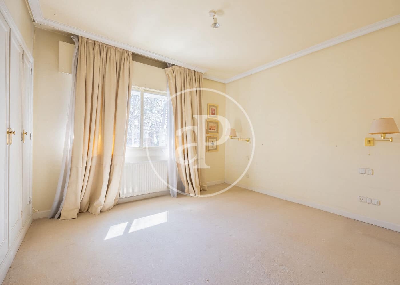 6 slaapkamer Villa te koop in Madrid stad met zwembad - € 2.700.000 (Ref: 9791061)