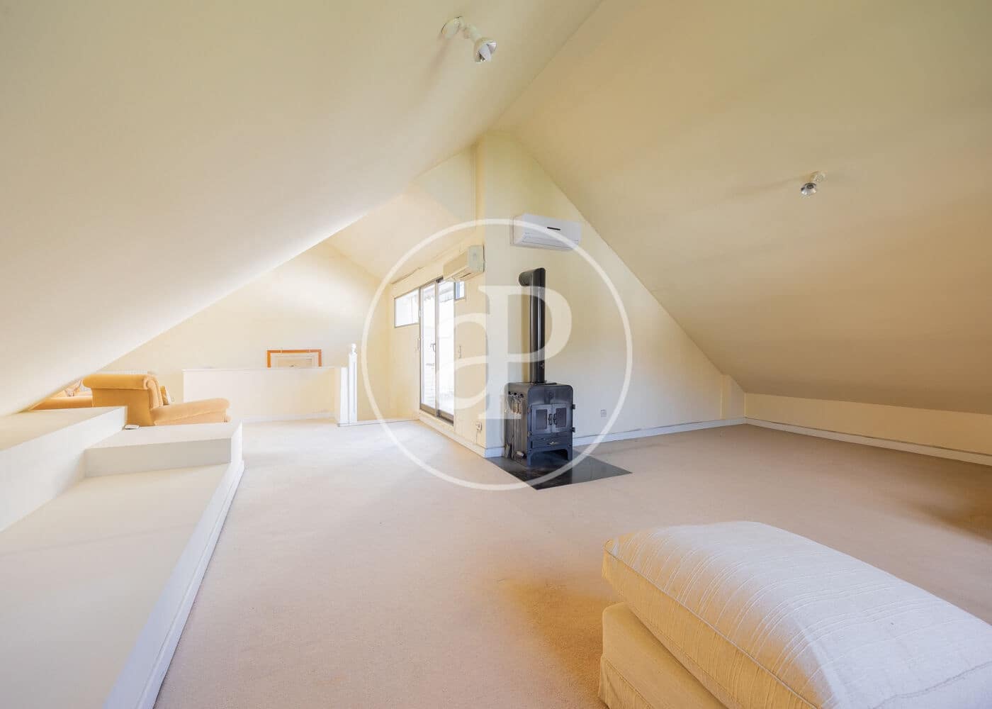 6 slaapkamer Villa te koop in Madrid stad met zwembad - € 2.700.000 (Ref: 9791061)