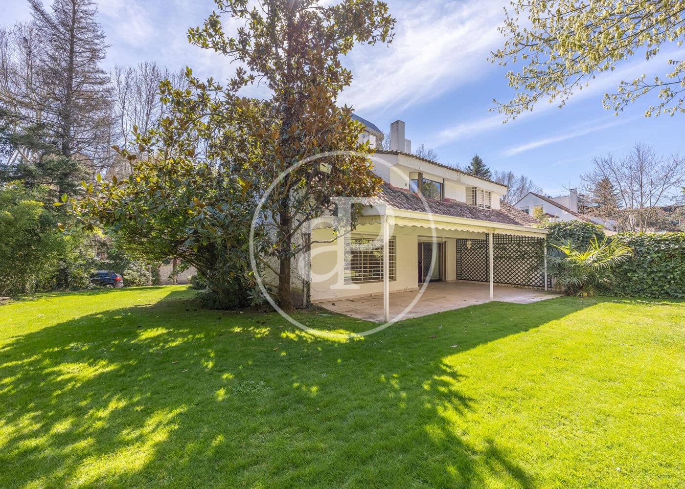 6 slaapkamer Villa te koop in Madrid stad met zwembad - € 2.700.000 (Ref: 9791061)