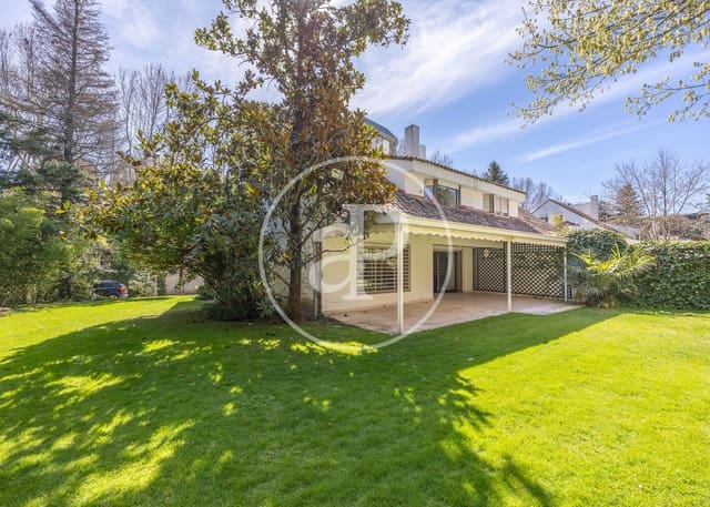 6 slaapkamer Villa te koop in Fuentelareina, Madrid stad met zwembad - € 2.700.000 (Ref: 9791061)