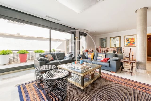 4 soverom Villa til salgs i Canillas, Madrid by med svømmebasseng - € 2 490 000 (Ref: 9791063)