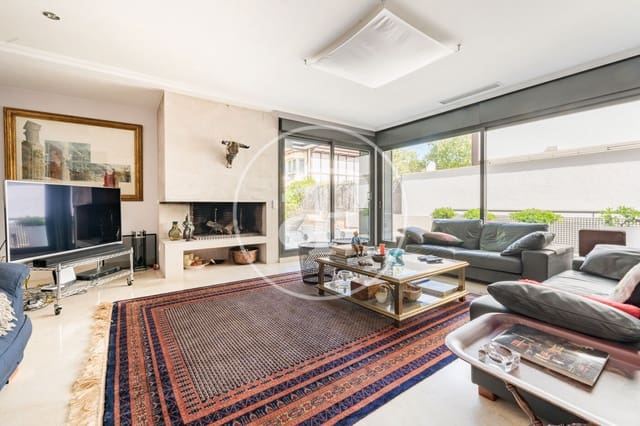 4 soverom Villa til salgs i Canillas, Madrid by med svømmebasseng - € 2 490 000 (Ref: 9791063)