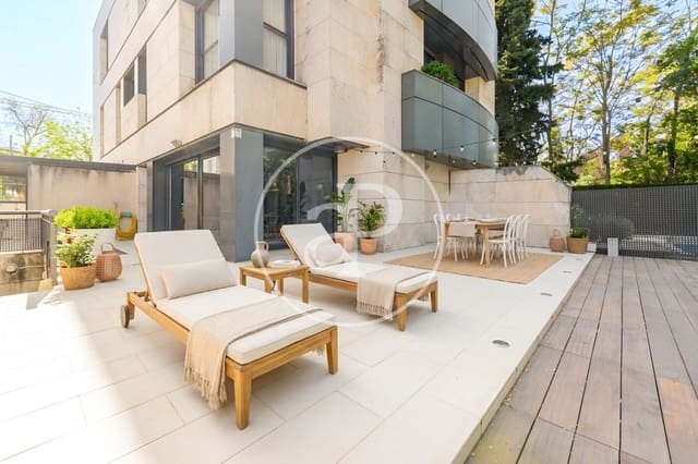 Chalet de 4 habitaciones en Canillas, Madrid ciudad en venta con piscina - 2.490.000 € (Ref: 9791063)