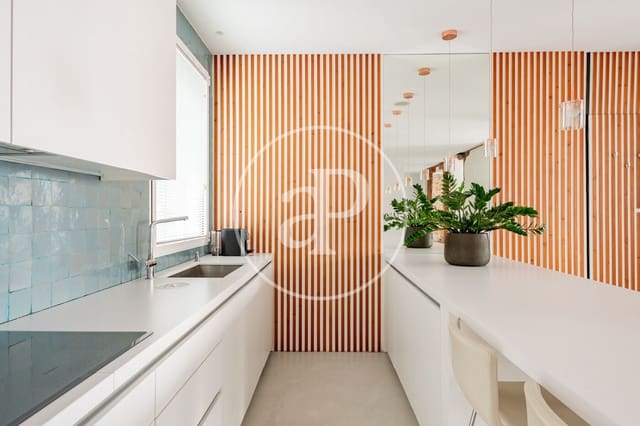 3 soverom Leilighet til leie i Universidad, Madrid by - € 3 850 (Ref: 9794644)