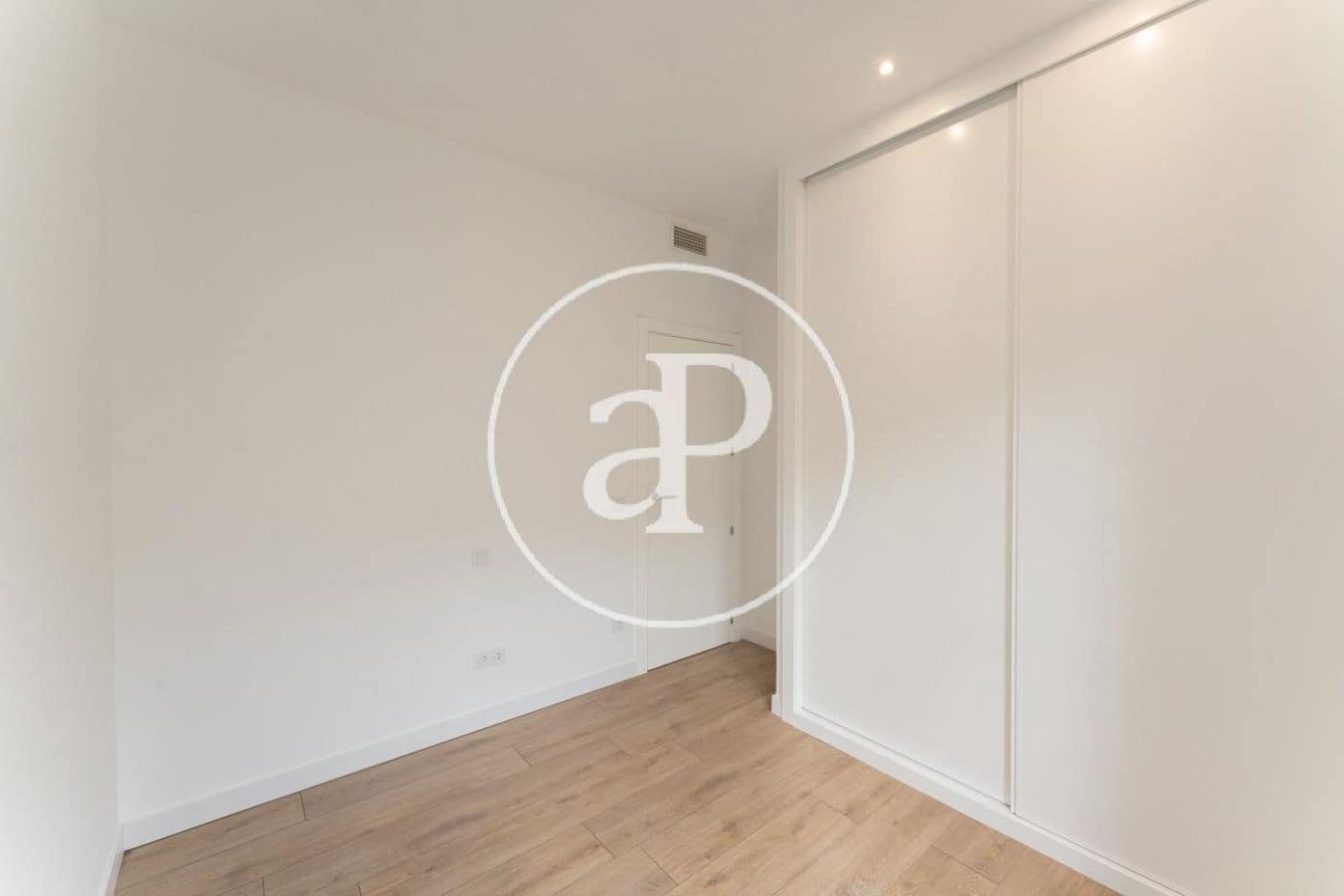 3 soveværelse Lejlighed til leje i Madrid by - € 3.500 (Ref: 9794645)