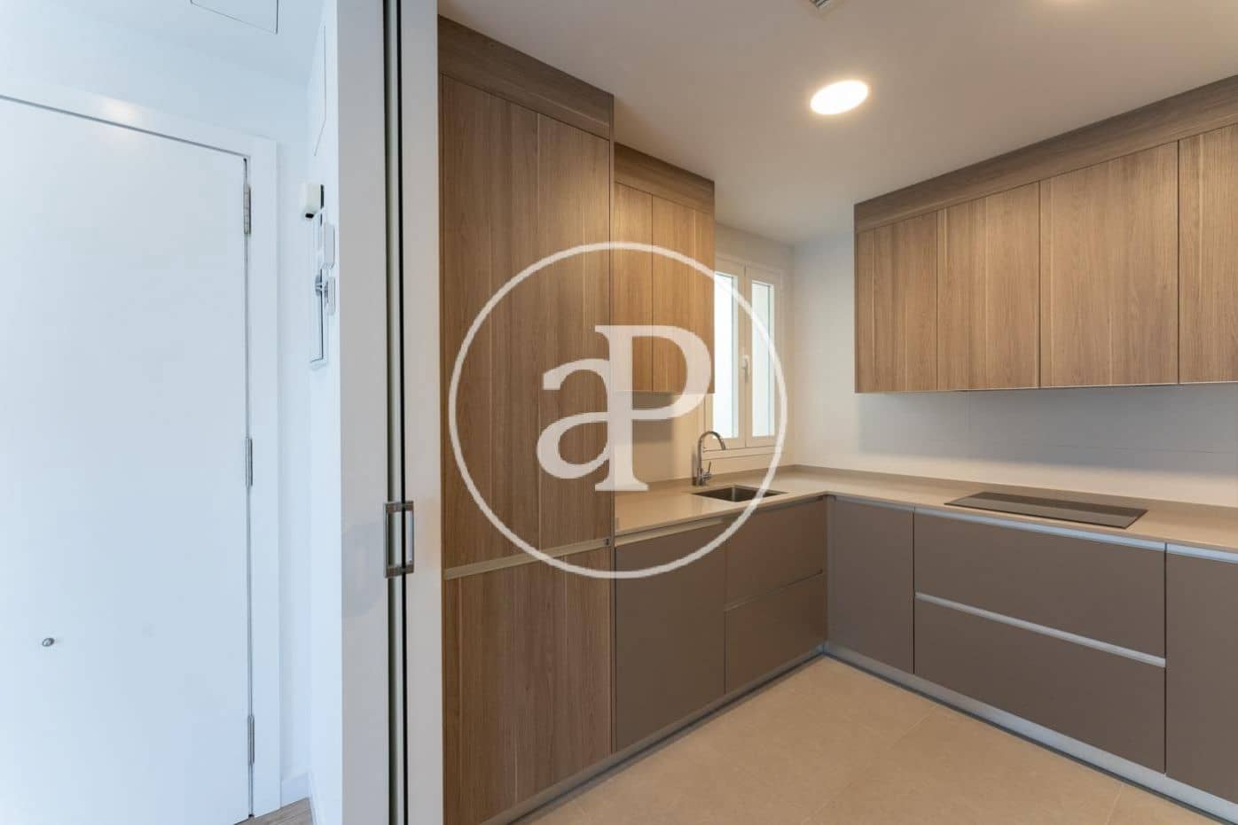 3 soveværelse Lejlighed til leje i Madrid by - € 3.500 (Ref: 9794645)