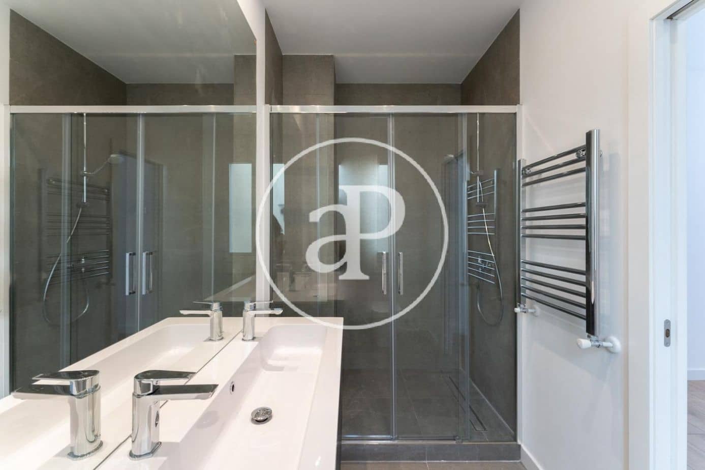 3 soveværelse Lejlighed til leje i Madrid by - € 3.500 (Ref: 9794645)