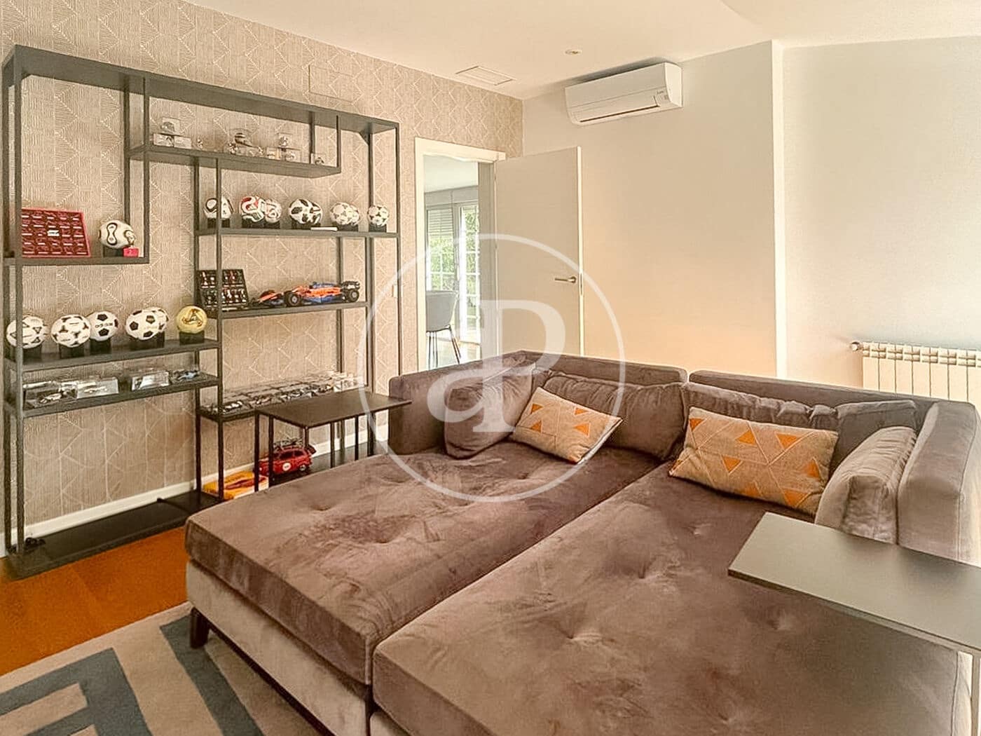 6 bedroom Villa for sale in La Moraleja with pool - € 4,500,000 (Ref: 9794646)