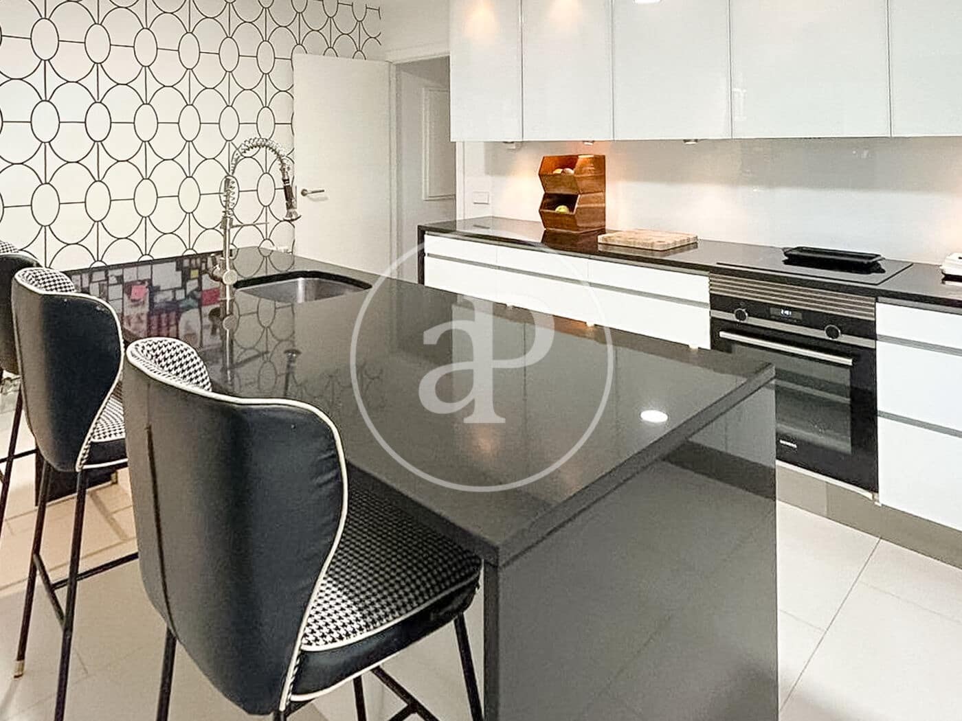 6 bedroom Villa for sale in La Moraleja with pool - € 4,500,000 (Ref: 9794646)