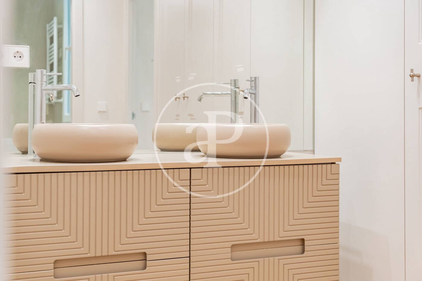 3 bedroom Apartment for sale in Madrid city - € 1,055,000 (Ref: 9797123)