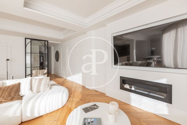 3 soveværelse Penthouse til salg i Castellana, Madrid by - € 4.250.000 (Ref: 9797124)
