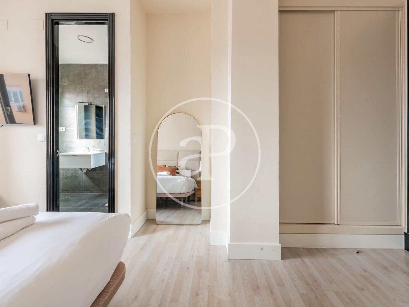 2 soveværelse Lejlighed til leje i Madrid by - € 3.700 (Ref: 9797125)