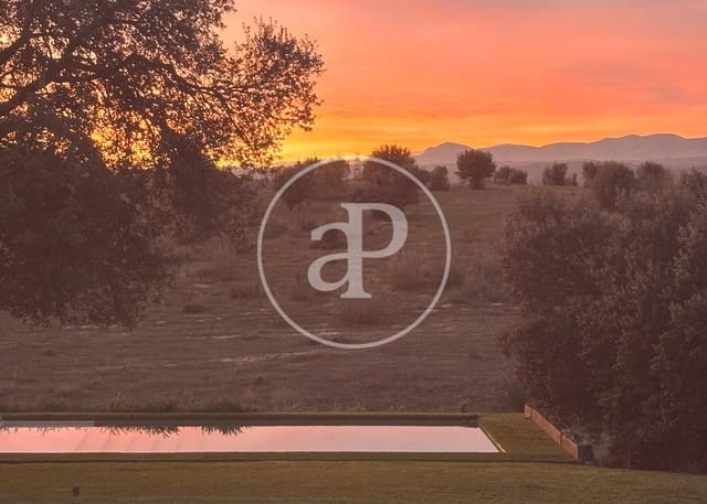 4 sypialnia Willa na sprzedaż w San Agustín del Guadalix z basenem - 2 500 000 € (Ref: 9797127)