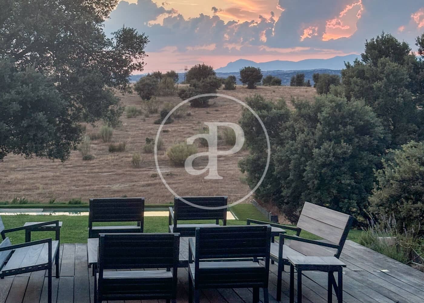 4 bedroom Villa for sale in San Agustin del Guadalix with pool - € 2,500,000 (Ref: 9797127)