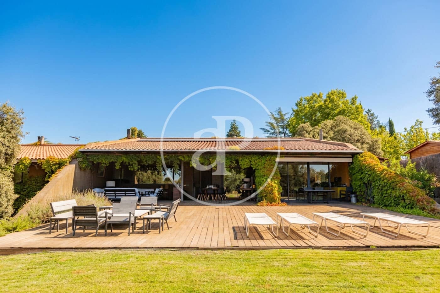 4 bedroom Villa for sale in San Agustin del Guadalix with pool garage - € 2,300,000 (Ref: 9797127)