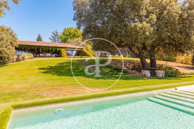 4 sypialnia Willa na sprzedaż w San Agustín del Guadalix z basenem garażem - 2 300 000 € (Ref: 9797127)