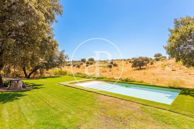 4 sypialnia Willa na sprzedaż w San Agustín del Guadalix z basenem garażem - 2 300 000 € (Ref: 9797127)