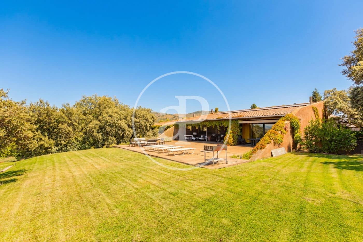 4 bedroom Villa for sale in San Agustin del Guadalix with pool garage - € 2,300,000 (Ref: 9797127)
