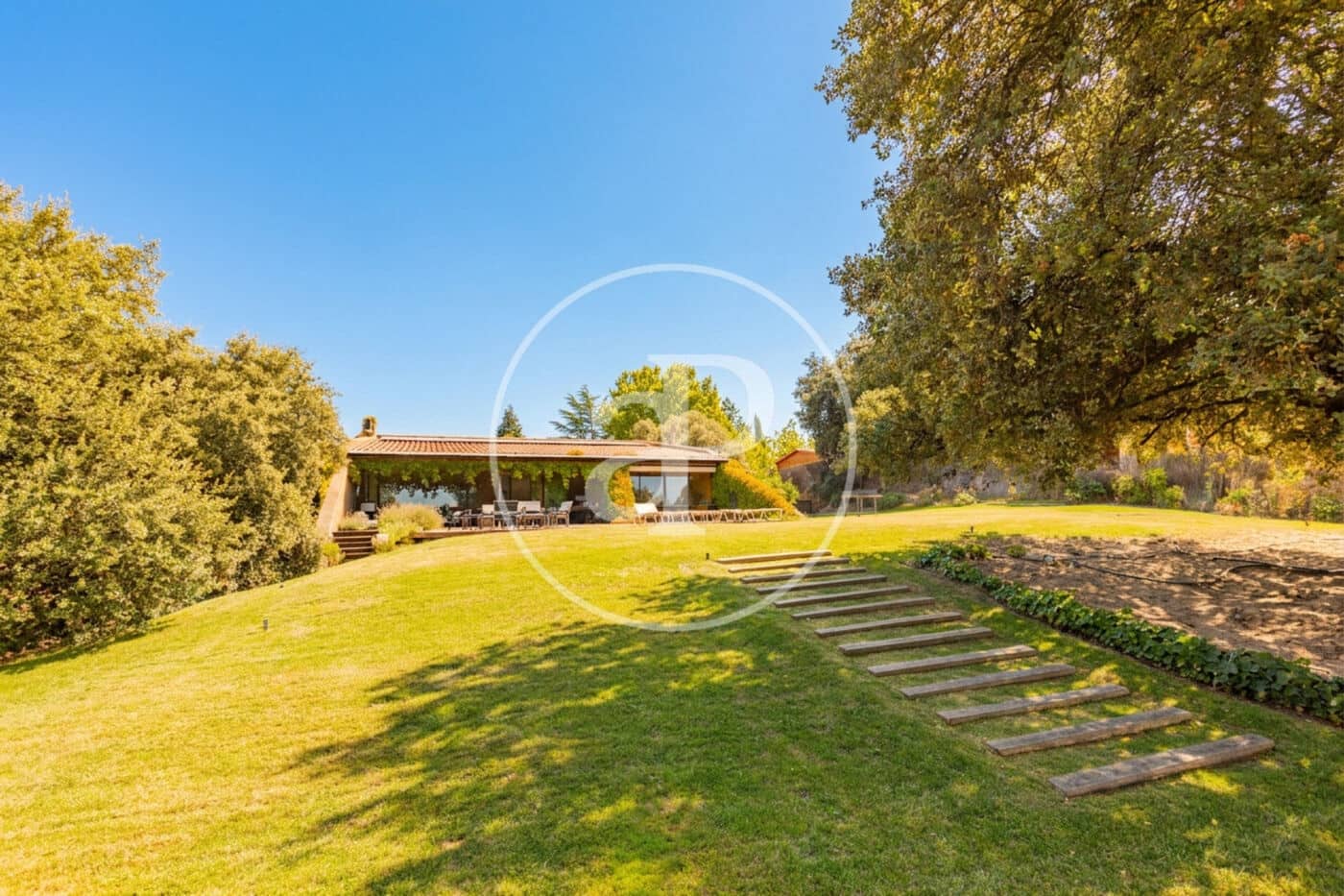 4 bedroom Villa for sale in San Agustin del Guadalix with pool garage - € 2,300,000 (Ref: 9797127)