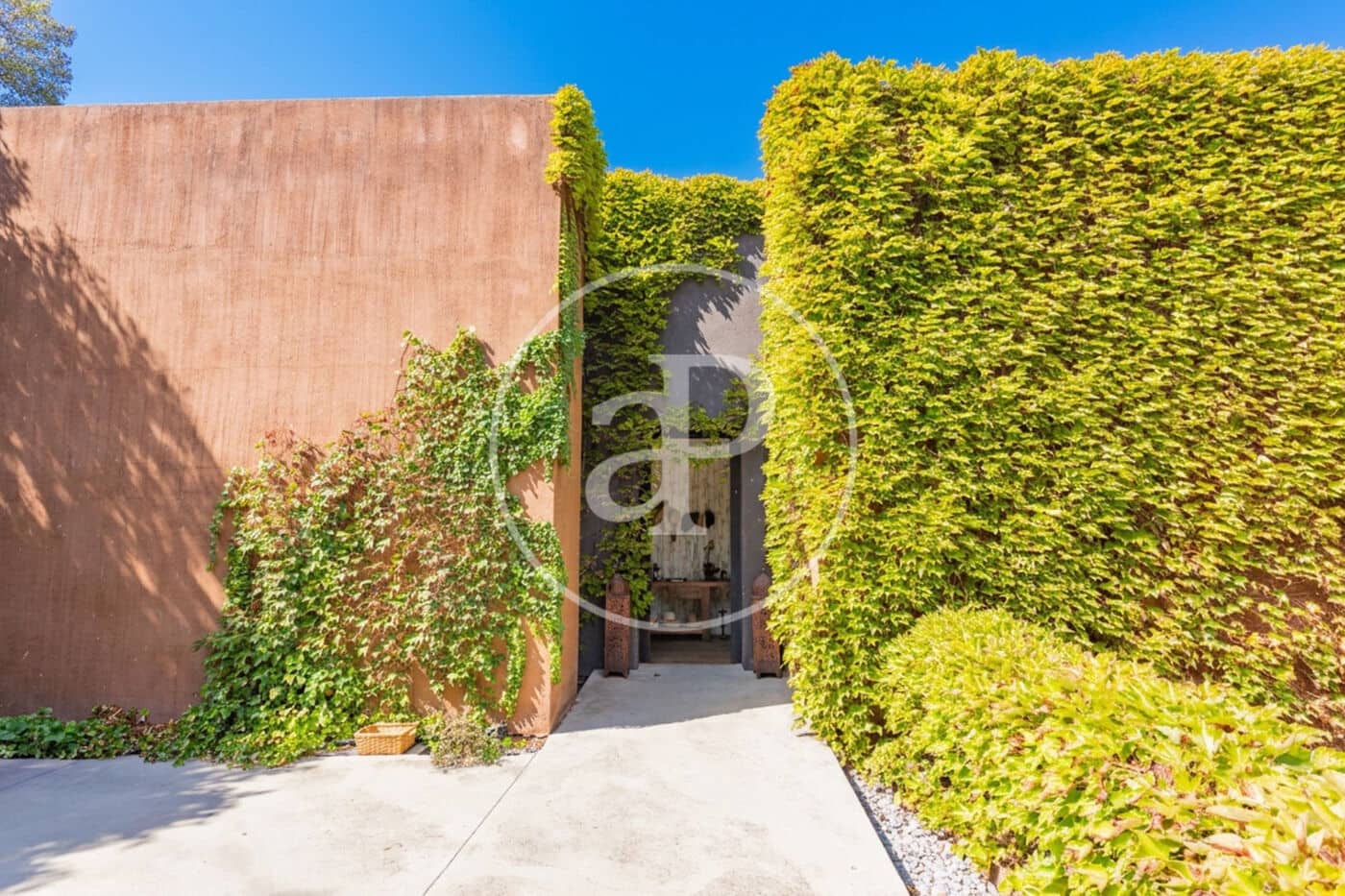 4 bedroom Villa for sale in San Agustin del Guadalix with pool garage - € 2,300,000 (Ref: 9797127)