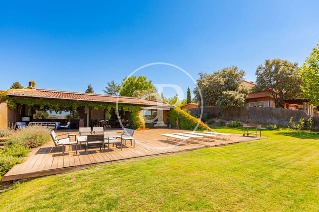 4 sypialnia Willa na sprzedaż w San Agustín del Guadalix z basenem garażem - 2 300 000 € (Ref: 9797127)