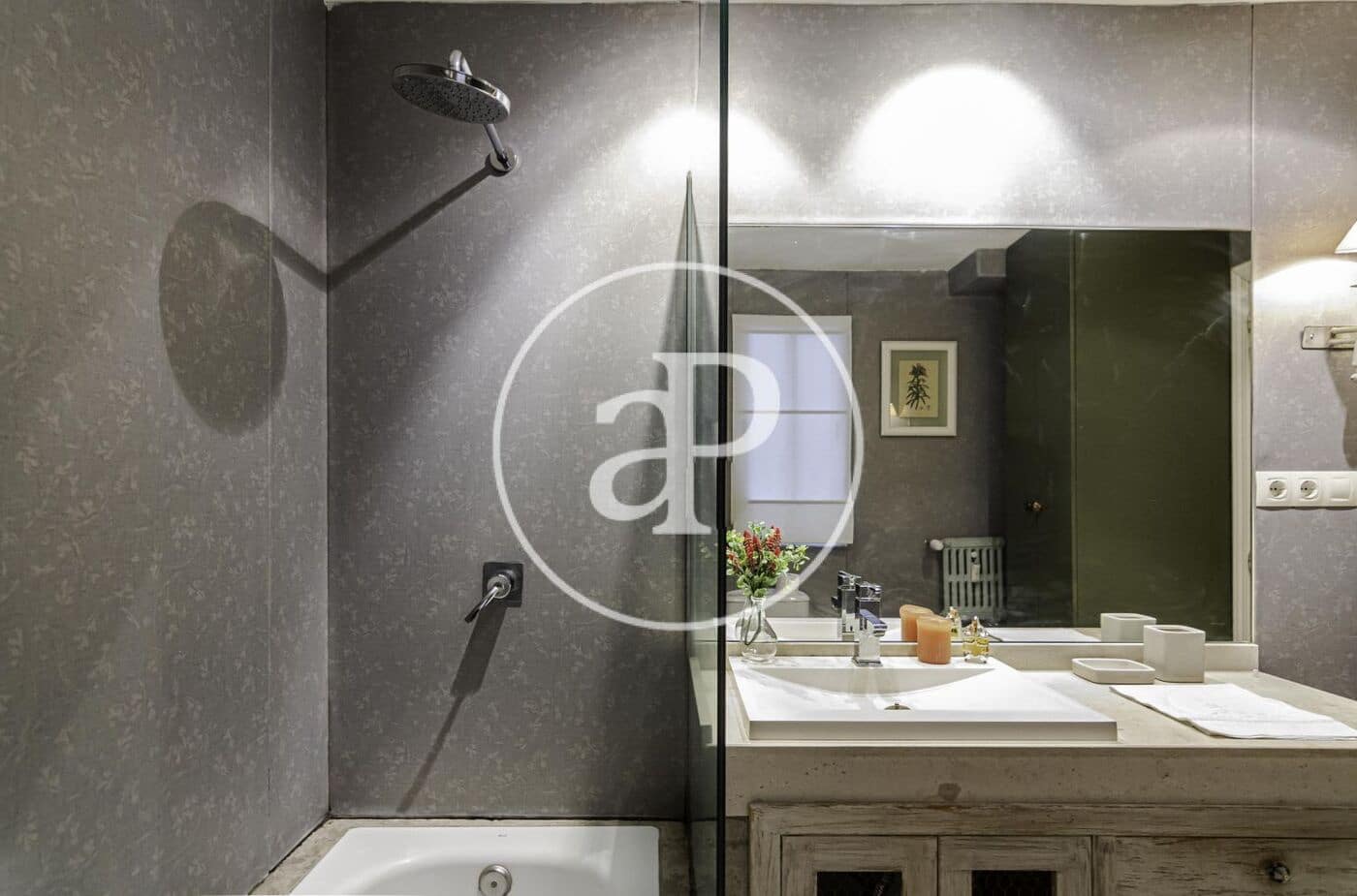 2 soverom Leilighet til leie i Madrid by - € 1 680 (Ref: 9797129)