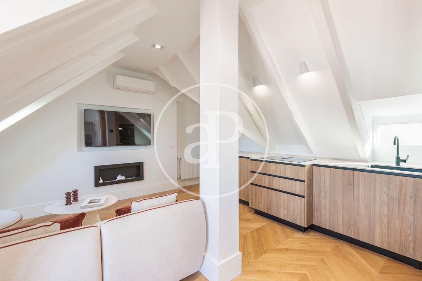 2 slaapkamer Penthouse te koop in Madrid stad - € 985.000 (Ref: 9797132)