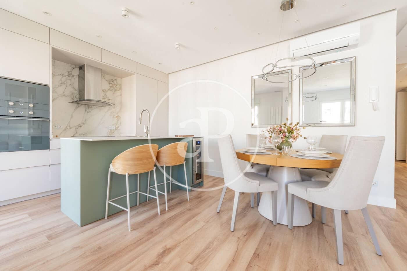 2 soveværelse Lejlighed til salg i Madrid by - € 1.352.000 (Ref: 9797135)