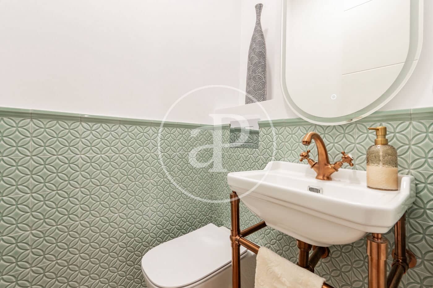 2 soveværelse Lejlighed til salg i Madrid by - € 1.352.000 (Ref: 9797135)