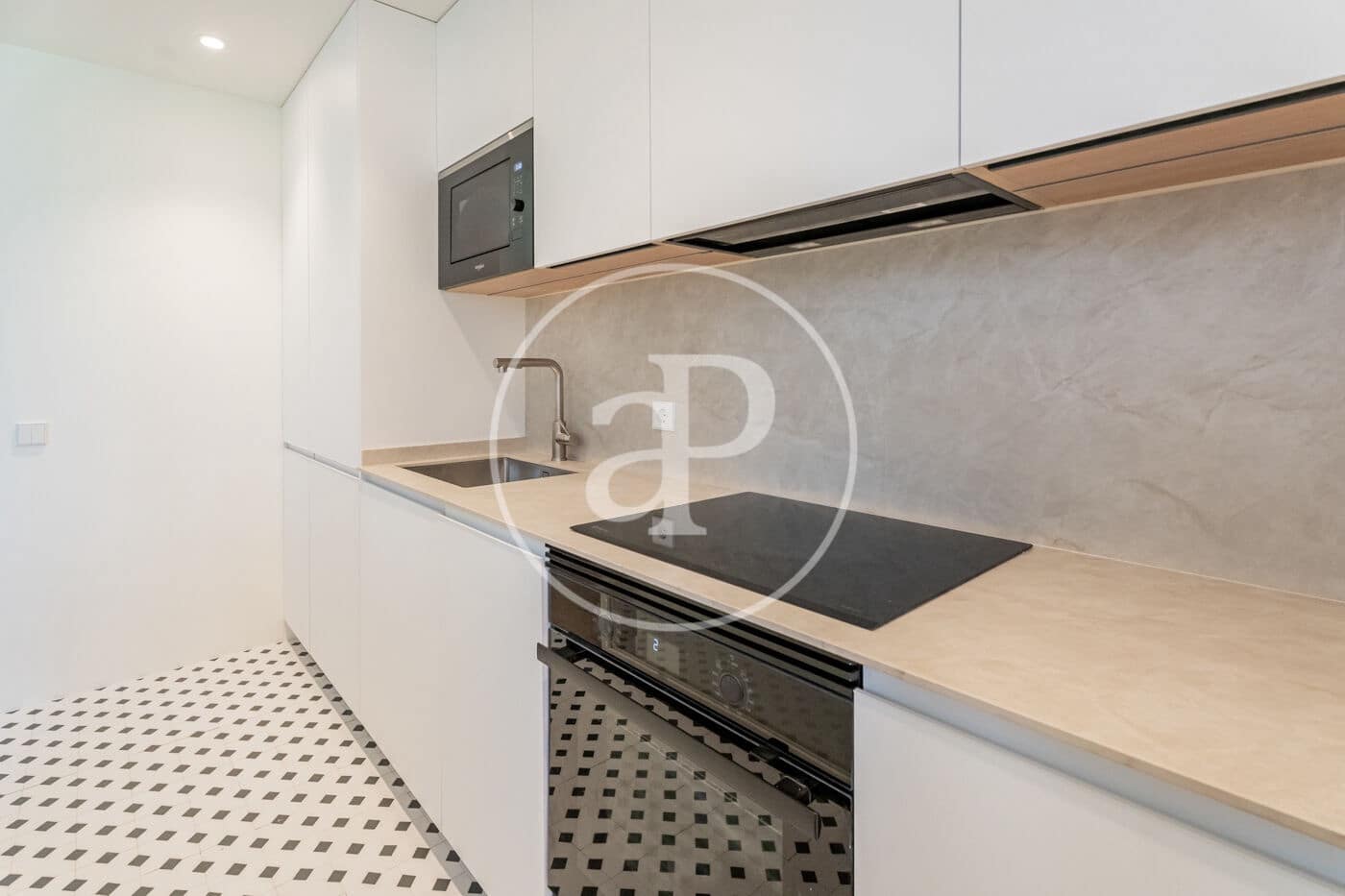 3 soveværelse Lejlighed til salg i Madrid by - € 895.000 (Ref: 9799270)