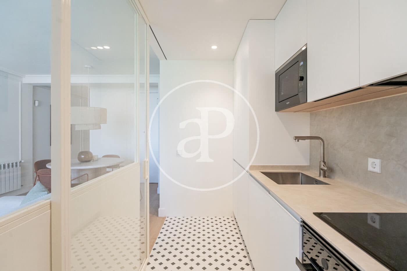 3 soveværelse Lejlighed til salg i Madrid by - € 895.000 (Ref: 9799270)