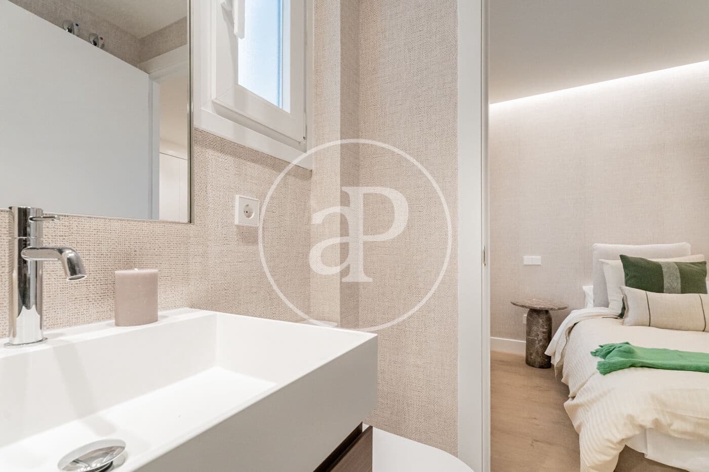 3 soveværelse Lejlighed til salg i Madrid by - € 895.000 (Ref: 9799270)