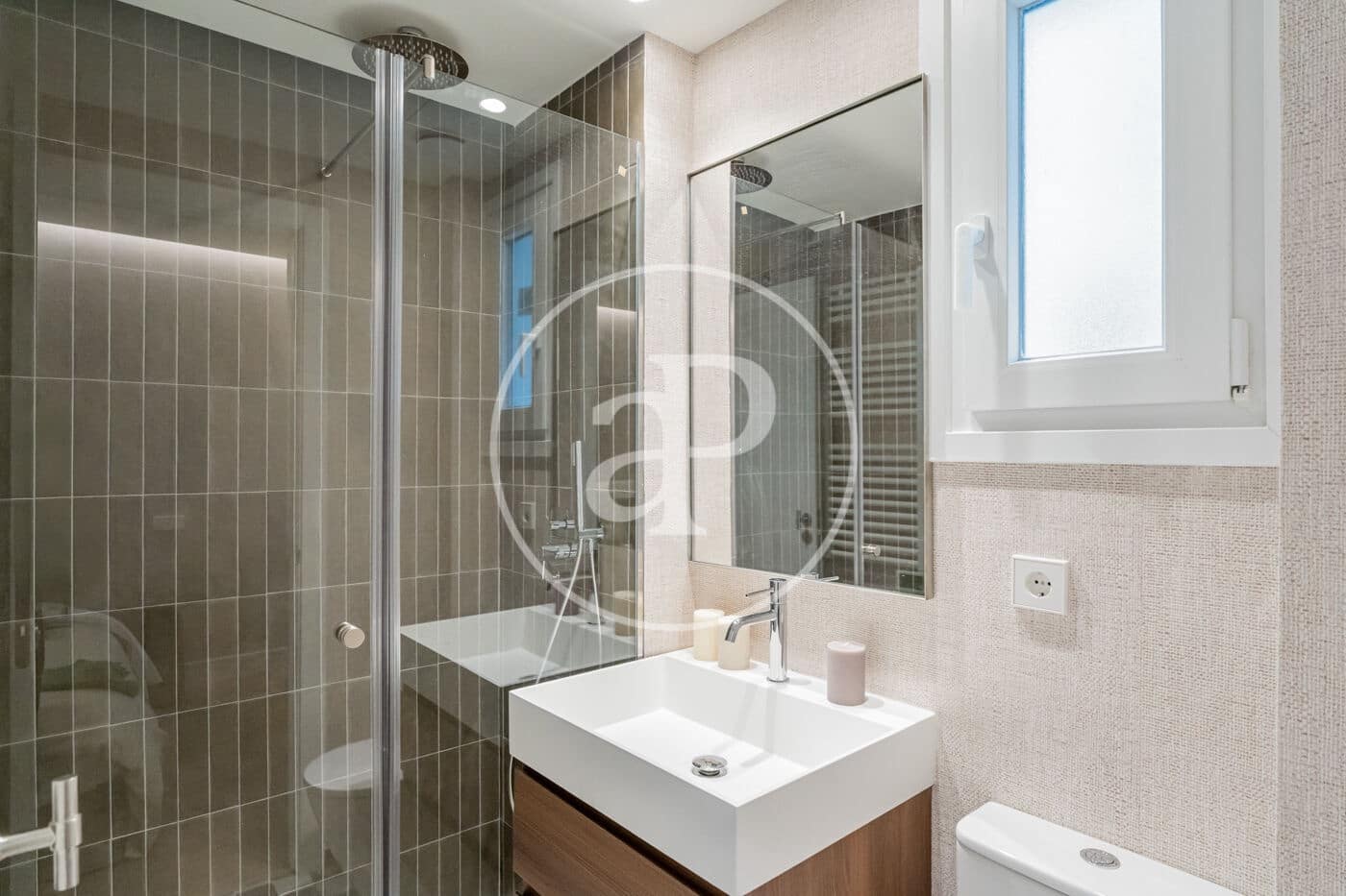 3 soveværelse Lejlighed til salg i Madrid by - € 895.000 (Ref: 9799270)