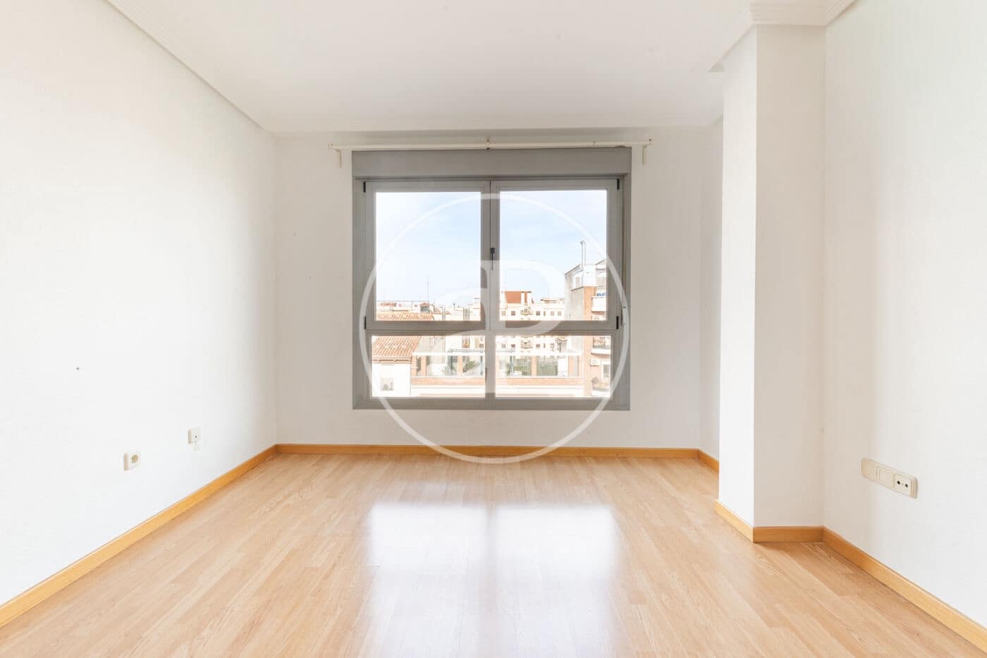 2 quarto Apartamento para arrendar em Madrid cidade - 1 900 € (Ref: 9799271)