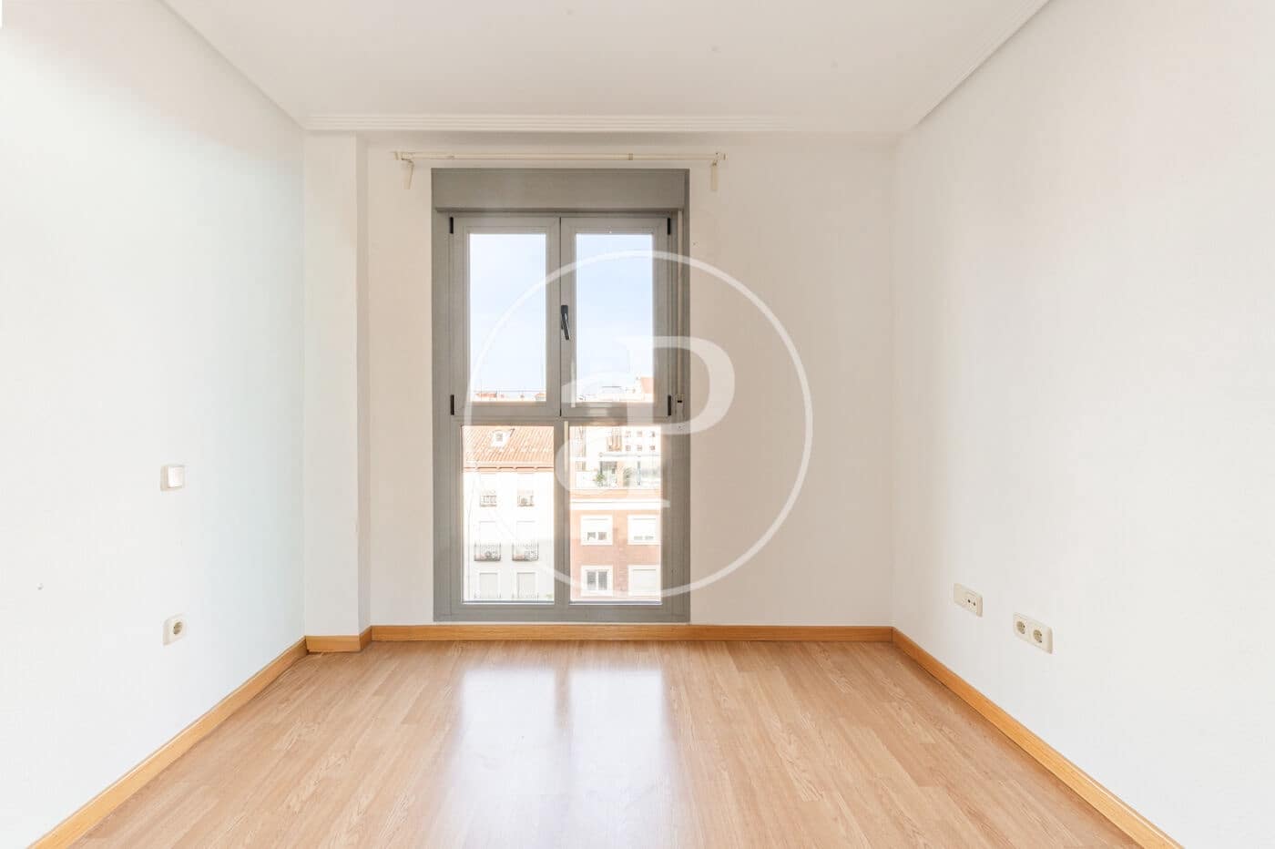 2 quarto Apartamento para arrendar em Madrid cidade - 1 900 € (Ref: 9799271)