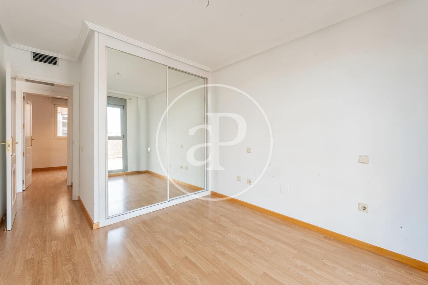 2 quarto Apartamento para arrendar em Madrid cidade - 1 900 € (Ref: 9799271)
