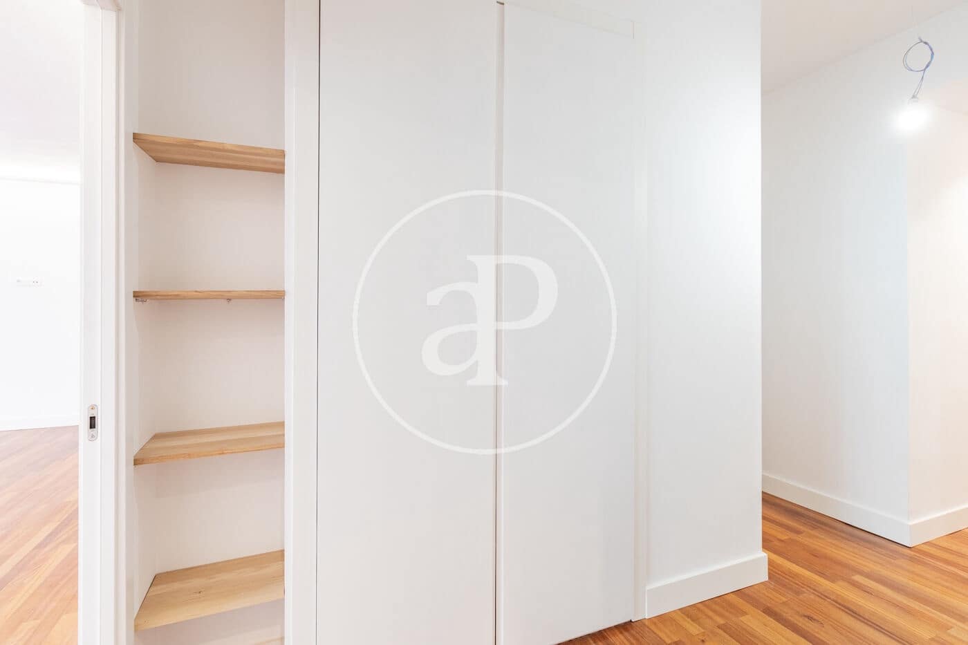 3 soverom Leilighet til leie i Madrid by med garasje - € 3 800 (Ref: 9799272)