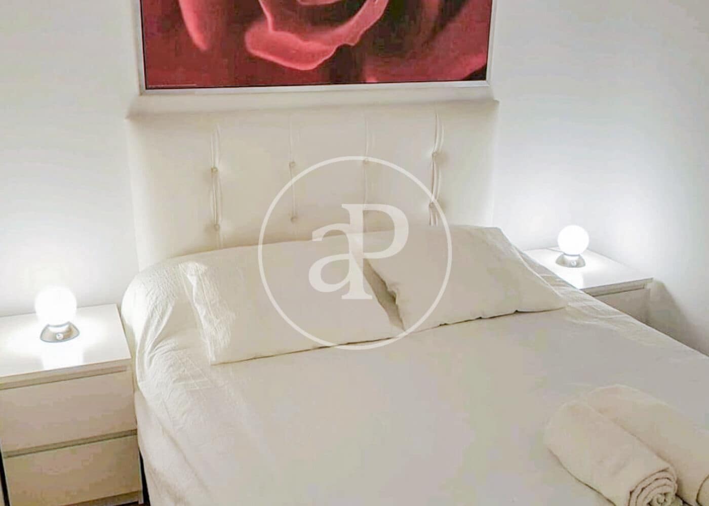 Appartement te huur in Madrid stad - € 2.200 (Ref: 9799274)