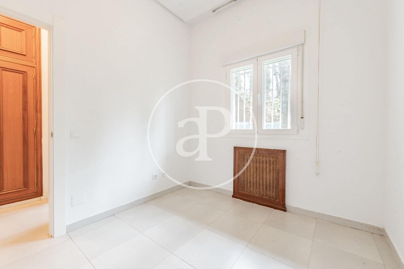 6 bedroom Villa for sale in Madrid city - € 4,500,000 (Ref: 9804304)