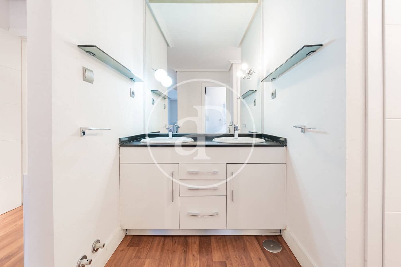 6 bedroom Villa for sale in Madrid city - € 4,500,000 (Ref: 9804304)