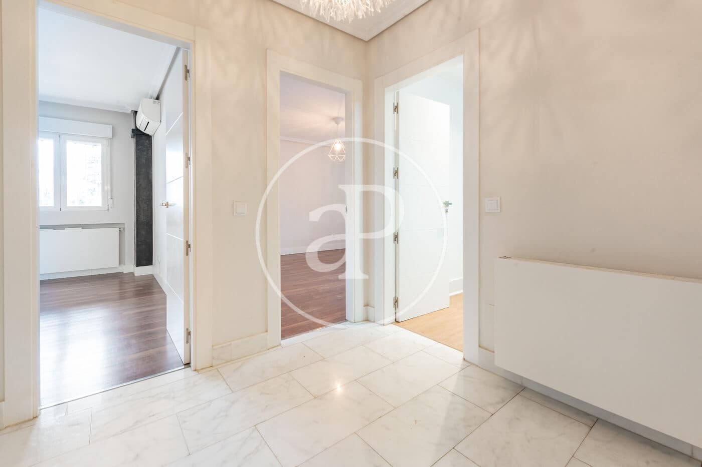 6 bedroom Villa for sale in Madrid city - € 4,500,000 (Ref: 9804304)