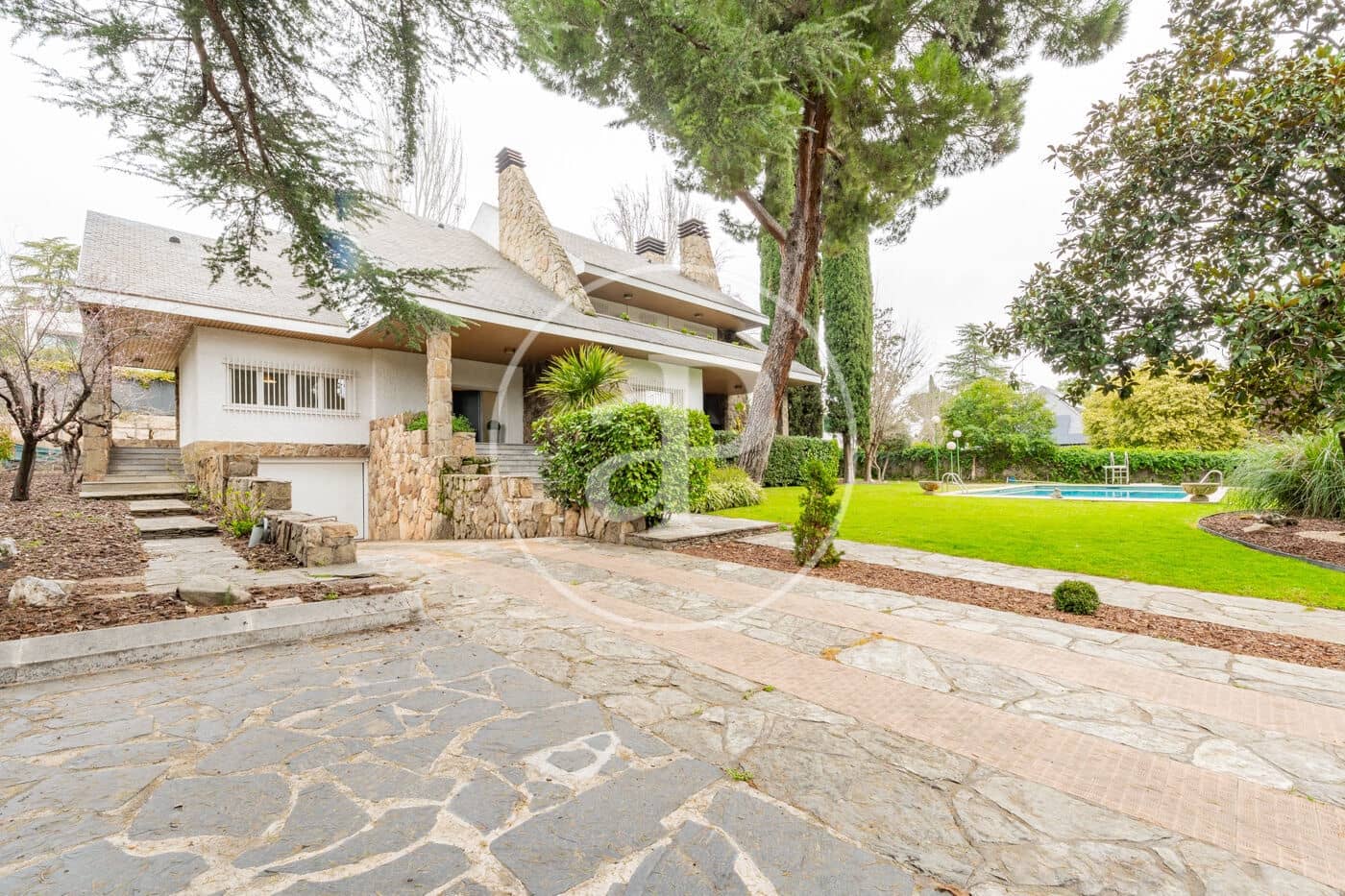 6 bedroom Villa for sale in Madrid city - € 4,500,000 (Ref: 9804304)